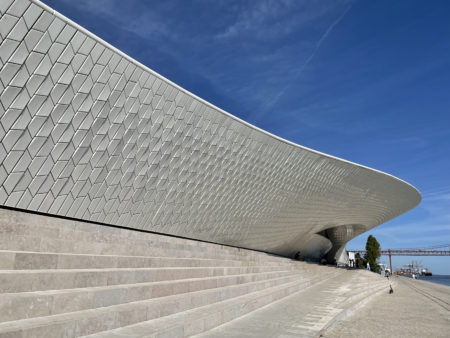 Carsten Höller: in Lisbon inside the belly of the whale, the artist plays with light and science
